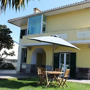 Casa De Local Guest house